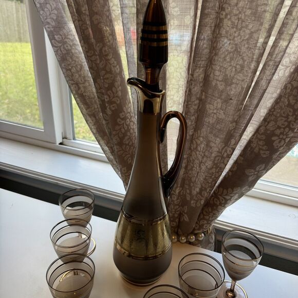 7 Pc. Vtg Bohemian Crystal Frost Amber Glass Gold Embossed Decanter Set Stemware - Picture 8 of 15